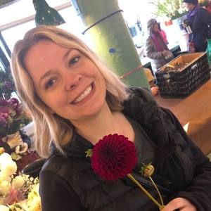 Meet your Posher, Emily